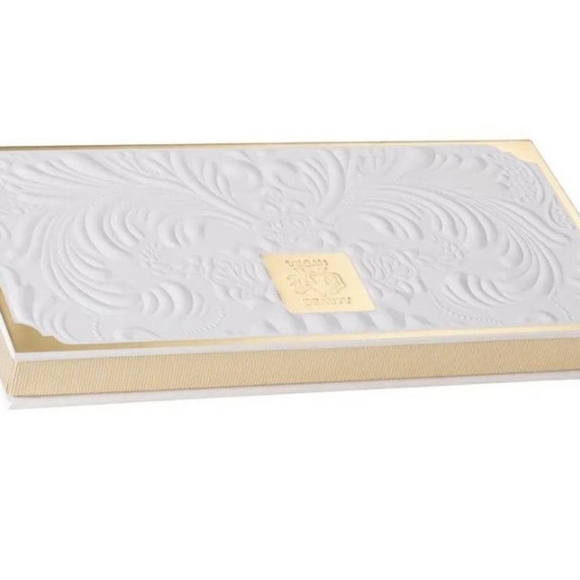 NEW - Kat Von D Edge of Reality Palette - Picture 2 of 2